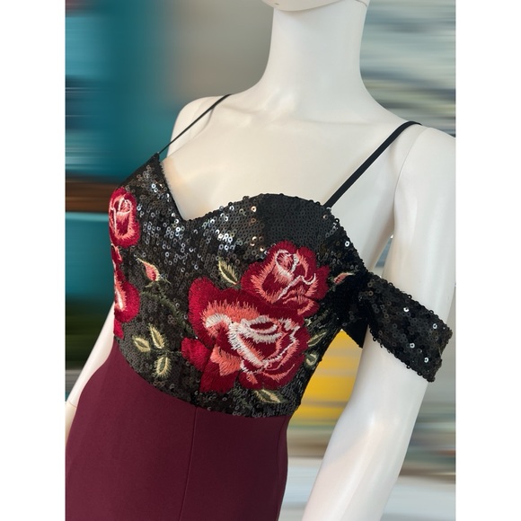 SOIEBLU red wine sequin embroidered gown S M L - Picture 6 of 9